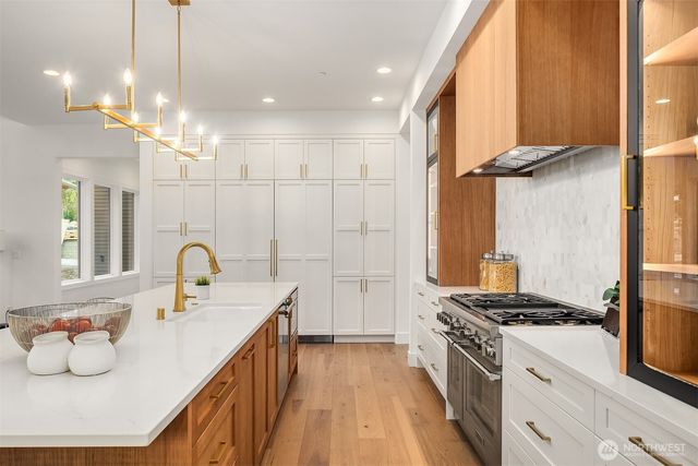 6431 NE 130th Place, Kirkland, WA 98034
