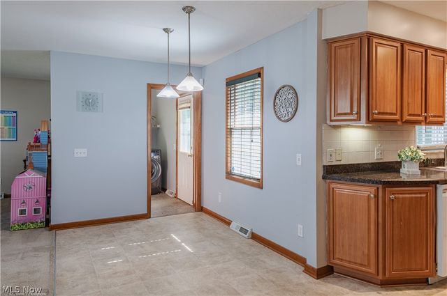 5018 Hartley Drive, Lyndhurst, OH 44124