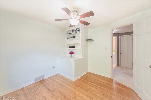 5018 Hartley Drive, Lyndhurst, OH 44124