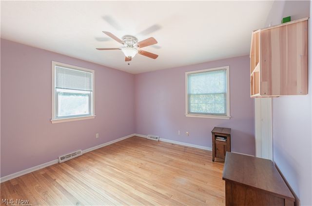 5018 Hartley Drive, Lyndhurst, OH 44124