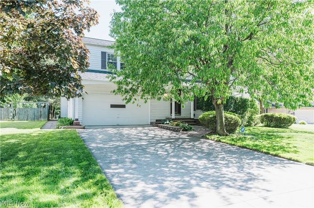 5018 Hartley Drive, Lyndhurst, OH 44124