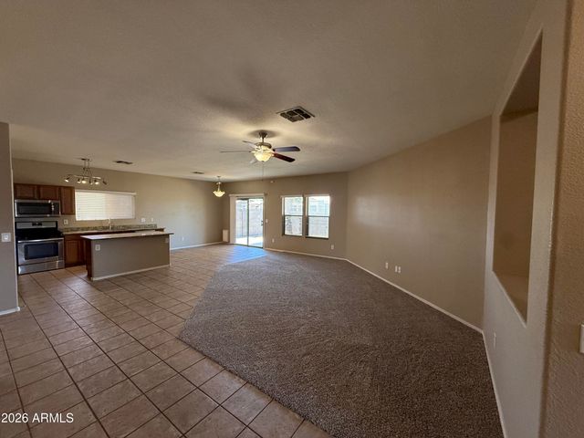 3892 S MOCCASIN Trail, Gilbert, AZ 85297