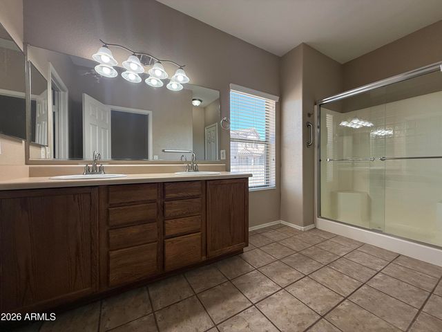 3892 S MOCCASIN Trail, Gilbert, AZ 85297