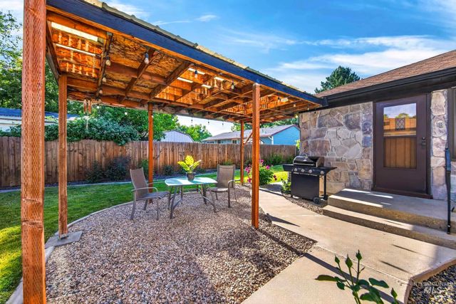 2715 S Virginia Ave, Boise, ID 83705