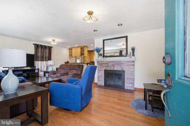 1 JENKINS DR, Indian Head, MD 20640