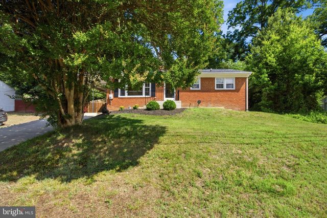 1 JENKINS DR, Indian Head, MD 20640