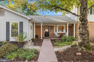 203 N LINCOLN, Sterling, VA 20164