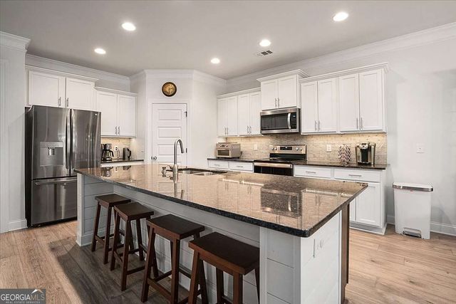 297 Woodbury Lane, Hull, GA 30646