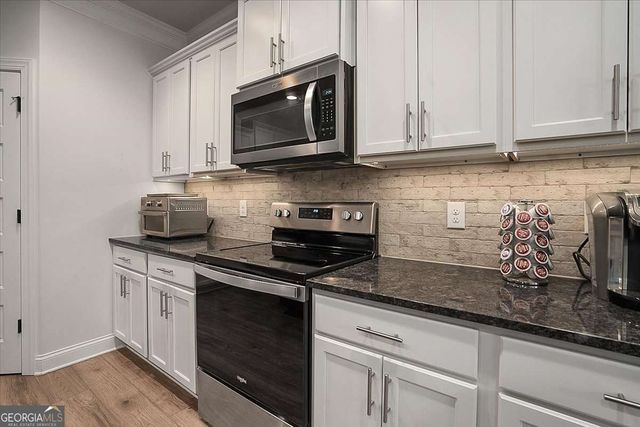 297 Woodbury Lane, Hull, GA 30646