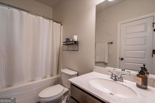 297 Woodbury Lane, Hull, GA 30646