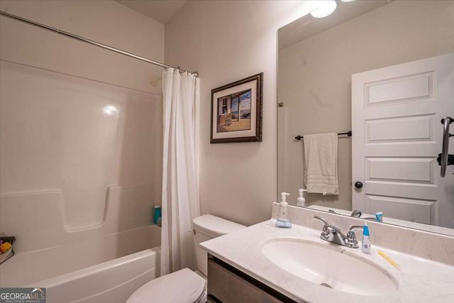 297 Woodbury Lane, Hull, GA 30646