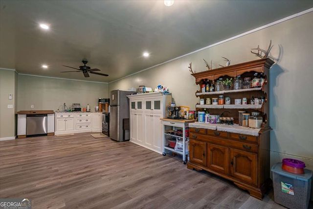 297 Woodbury Lane, Hull, GA 30646