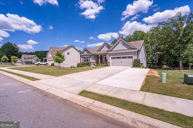 297 Woodbury Lane, Hull, GA 30646