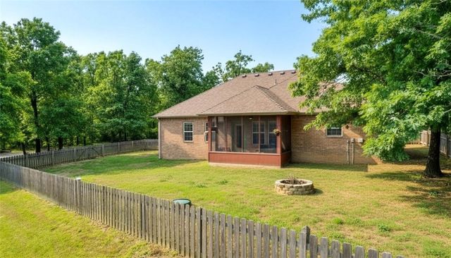 18 Nantwich Circle, Bella Vista, AR 72714