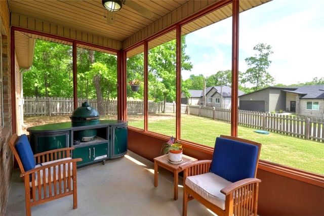 18 Nantwich Circle, Bella Vista, AR 72714