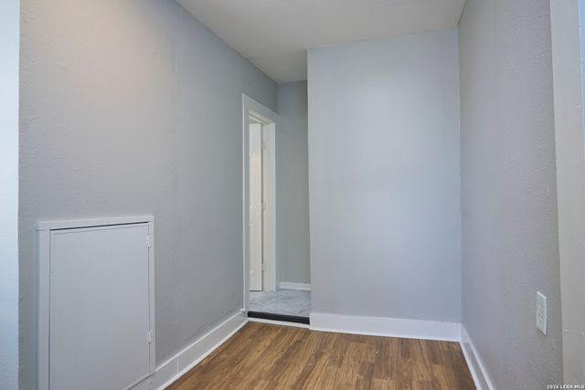 439 E Mitchell St, San Antonio, TX 78210