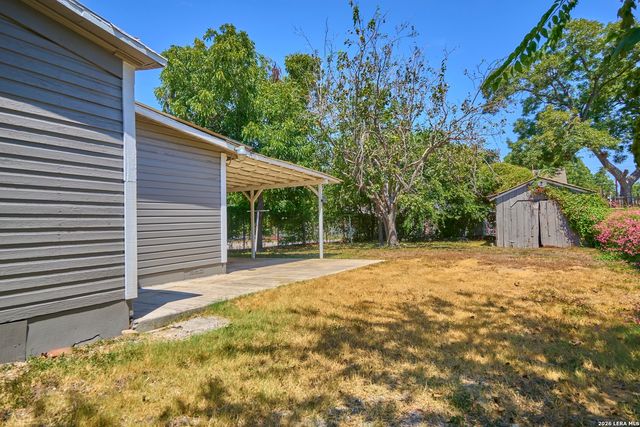 439 E Mitchell St, San Antonio, TX 78210