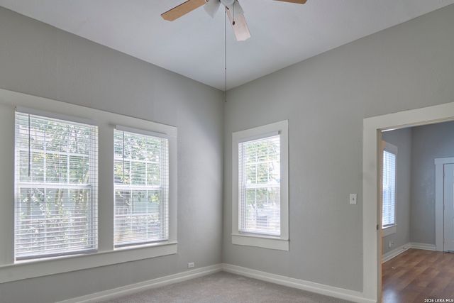 439 E Mitchell St, San Antonio, TX 78210