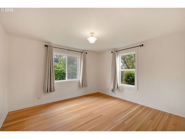 1010 N PARK Ave, Eugene, OR 97404