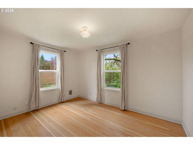 1010 N PARK Ave, Eugene, OR 97404