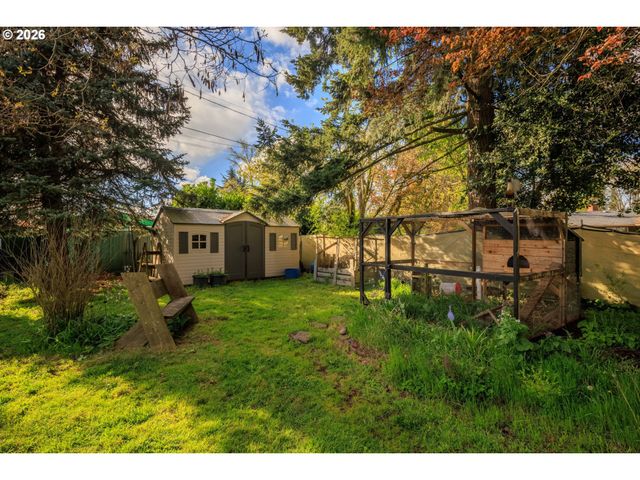 1010 N PARK Ave, Eugene, OR 97404