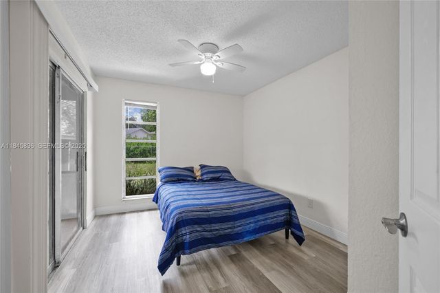 6322 Royal Woods Drive, Fort Myers, FL 33908