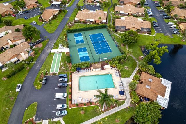 6322 Royal Woods Drive, Fort Myers, FL 33908