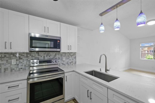 6322 Royal Woods Drive, Fort Myers, FL 33908