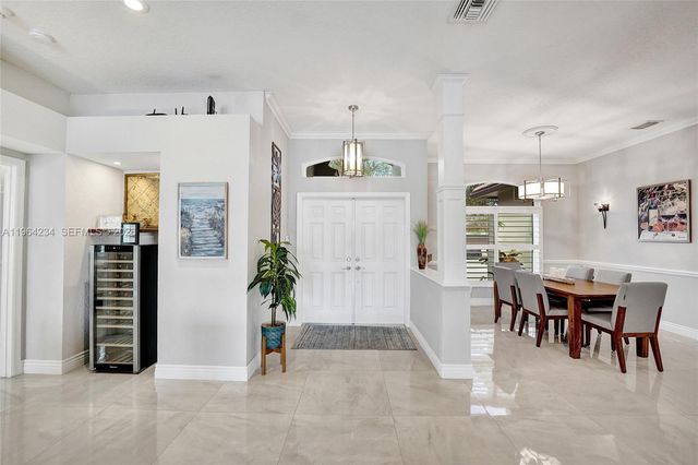 6686 SW 166th Dr, Pembroke Pines, FL 33331