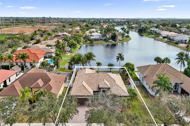 6686 SW 166th Dr, Pembroke Pines, FL 33331