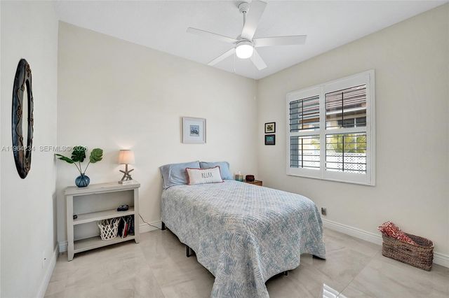 6686 SW 166th Dr, Pembroke Pines, FL 33331