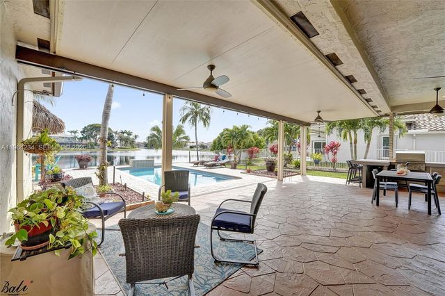 6686 SW 166th Dr, Pembroke Pines, FL 33331