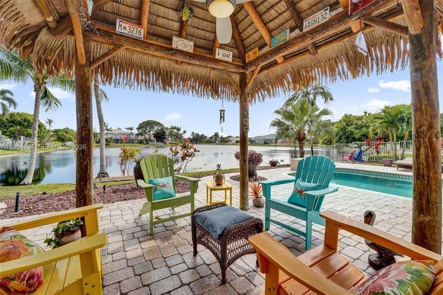 6686 SW 166th Dr, Pembroke Pines, FL 33331