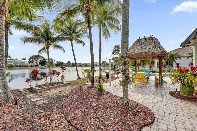 6686 SW 166th Dr, Pembroke Pines, FL 33331