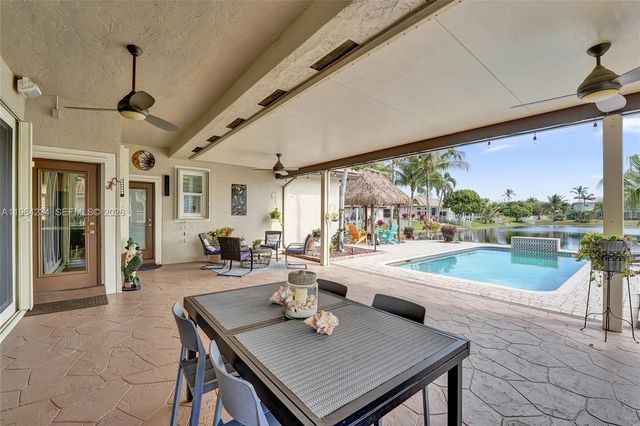 6686 SW 166th Dr, Pembroke Pines, FL 33331