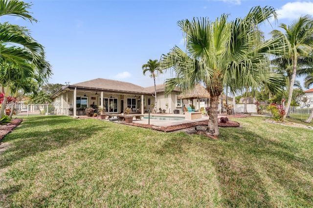 6686 SW 166th Dr, Pembroke Pines, FL 33331