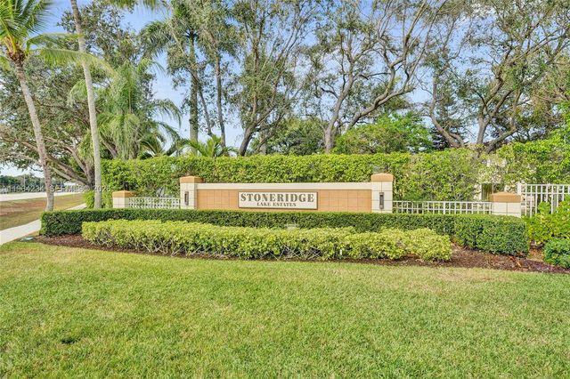 6686 SW 166th Dr, Pembroke Pines, FL 33331
