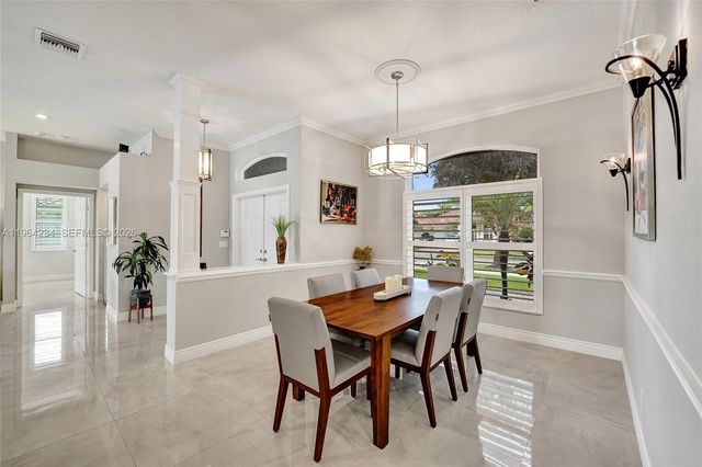 6686 SW 166th Dr, Pembroke Pines, FL 33331