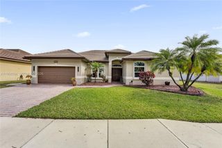 6686 SW 166th Dr, Pembroke Pines, FL 33331