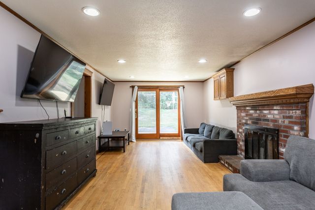 66 Eleanor Rd, Raynham, MA 02767
