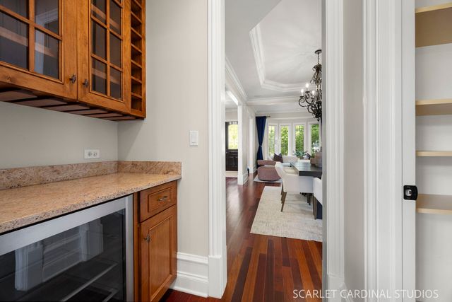 410 S Sleight Street, Naperville, IL 60540