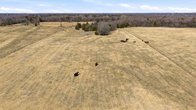 929 County Line Church Road, Whitesboro, TX 76273