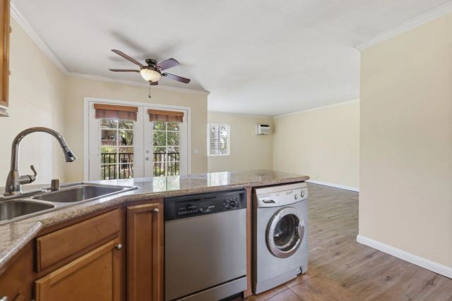 1280 W Main St 18, El Cajon, CA 92020