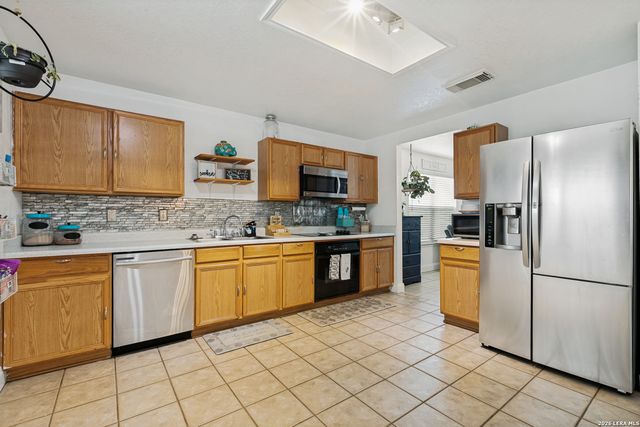 8902 CLOUDSTONE PL, Converse, TX 78109