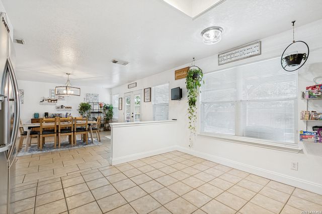 8902 CLOUDSTONE PL, Converse, TX 78109