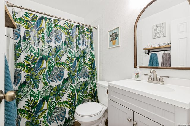 8902 CLOUDSTONE PL, Converse, TX 78109