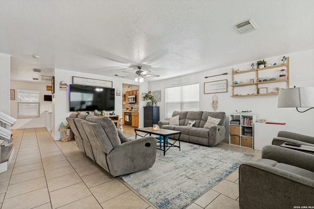 8902 CLOUDSTONE PL, Converse, TX 78109