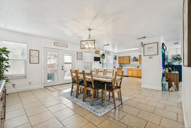 8902 CLOUDSTONE PL, Converse, TX 78109
