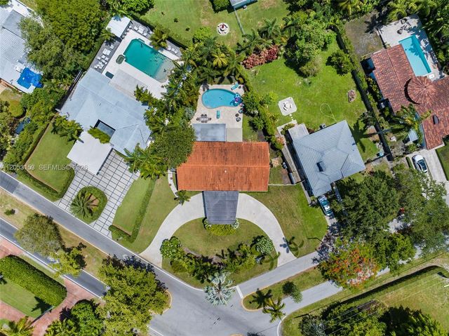 11121 Griffing Blvd, Biscayne Park, FL 33161