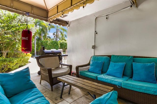 11121 Griffing Blvd, Biscayne Park, FL 33161